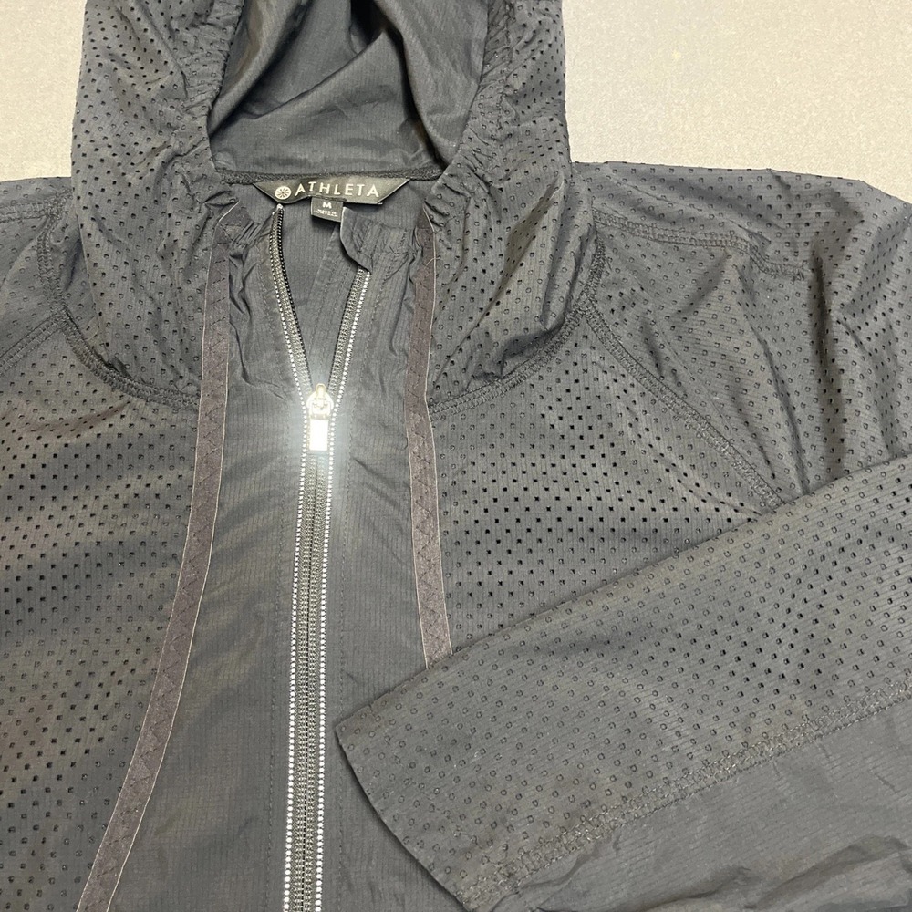 Athleta Stay Fly Windbreaker Jacket Size Medium Black‎ Hooded Zip Up